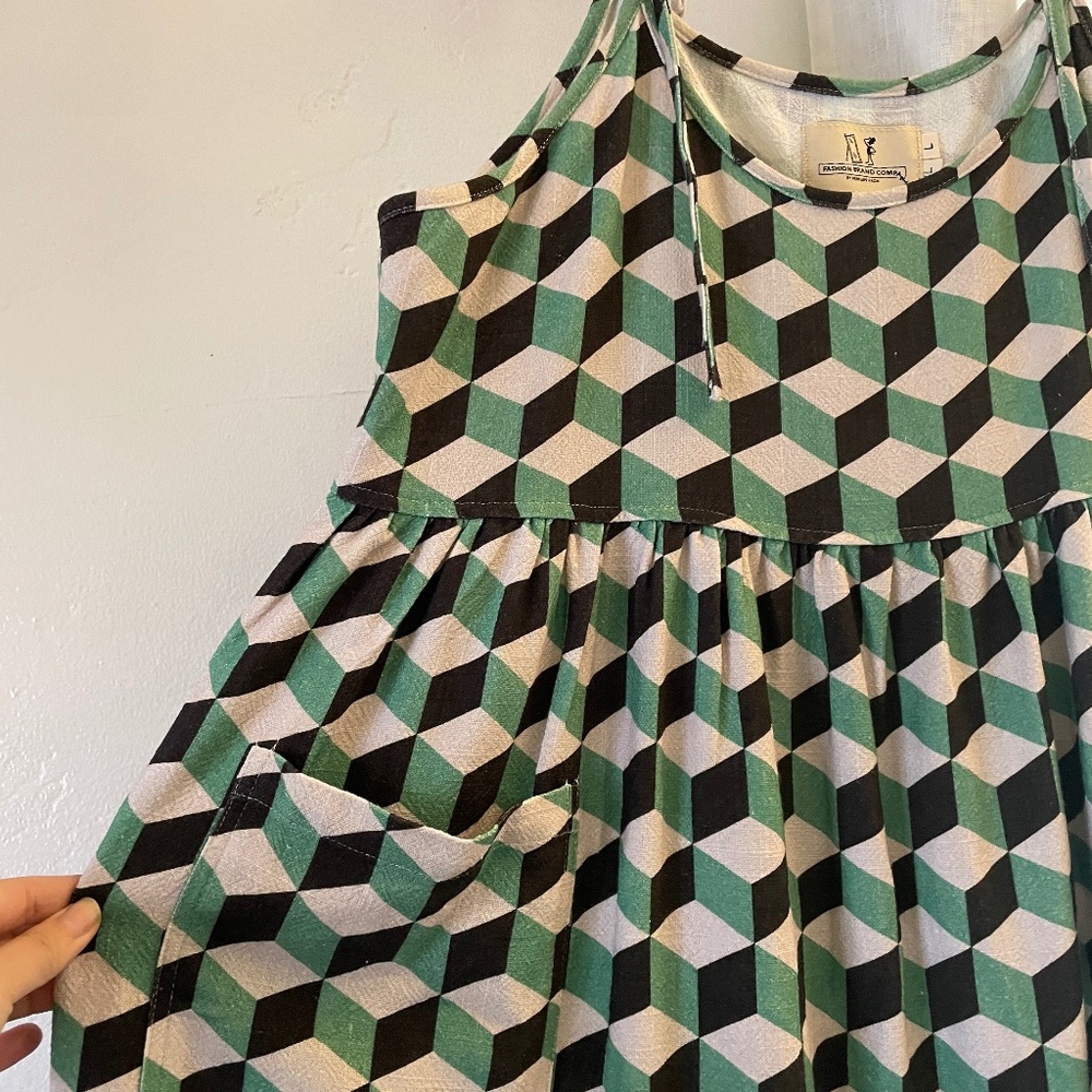 Fashion Brand Company Geometric Green and Black Midi Dress